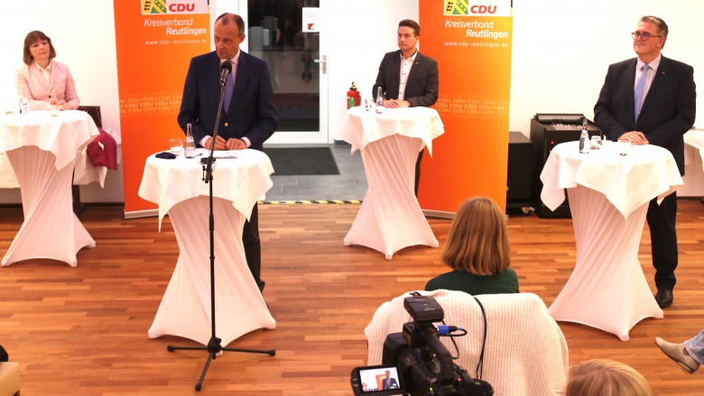 v.l. Gabriele Gaiser, Friedrich Merz, Manuel Hailfinger und Michael Donth MdB v.l. Gabriele Gaiser, Friedrich Merz, Manuel Hailfinger und Michael Donth MdB